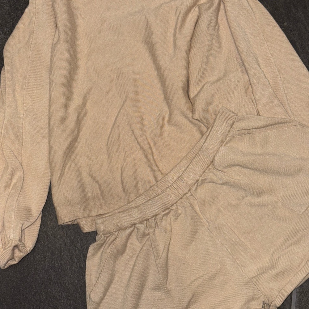 4/$20 Lounge Set